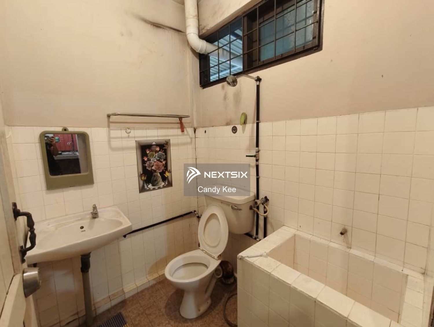 Semi-detached House For Sale in Kuching Sarawak - Image 7
