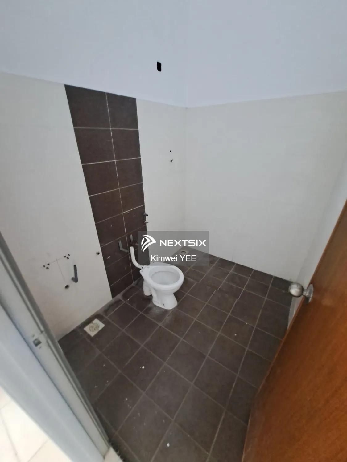 Semi-detached House For Sale in Balok Pahang - Image 10