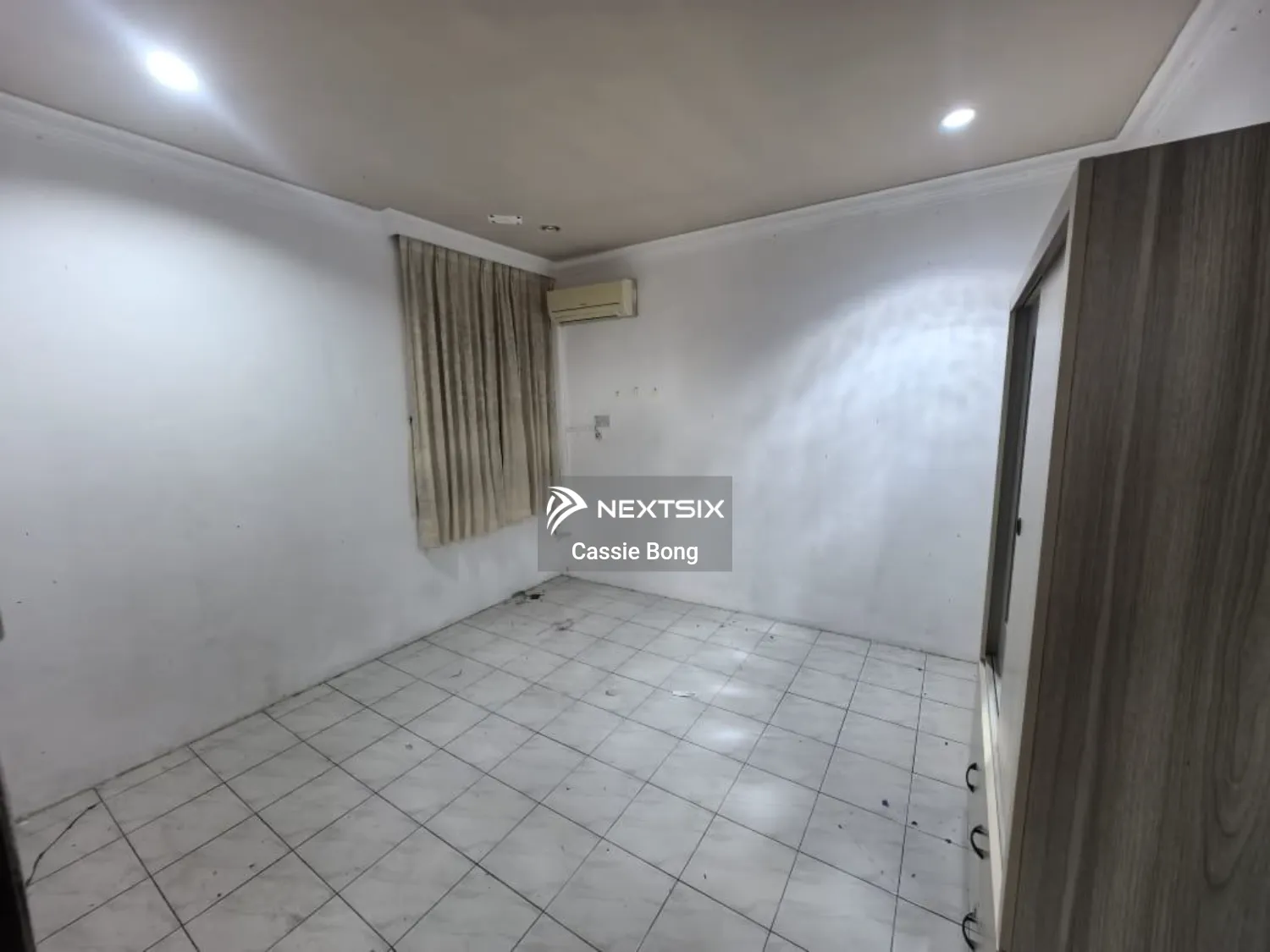 Semi-detached House For Sale in Kuching Sarawak - Image 10