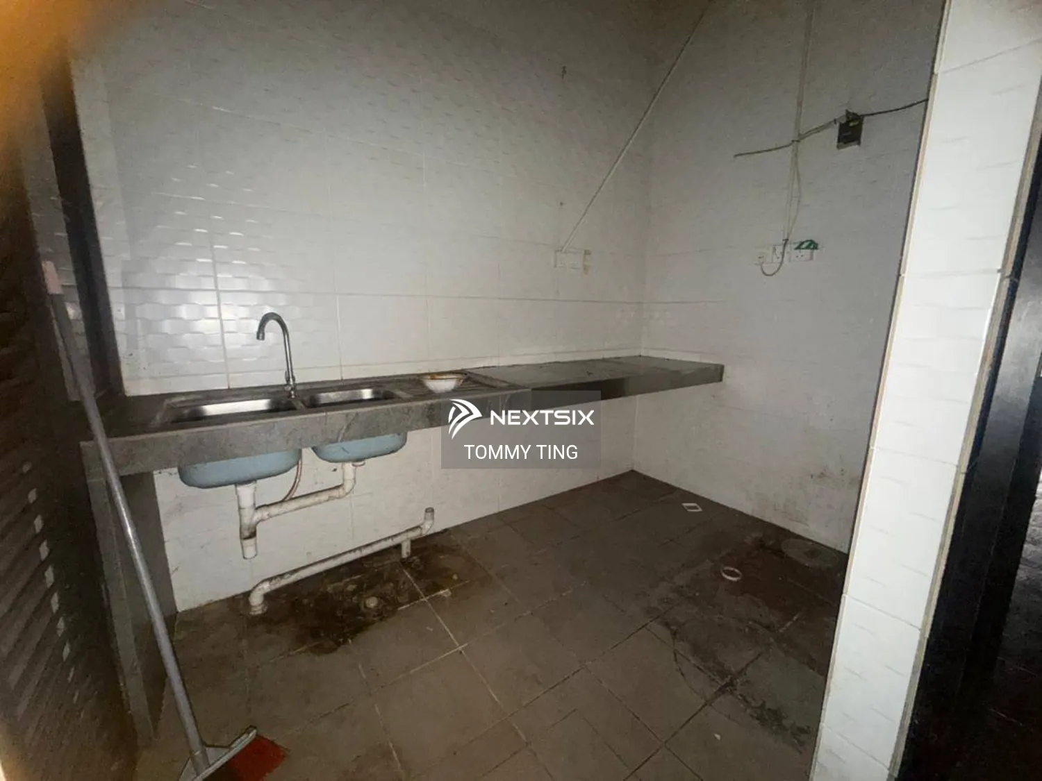 Shop For Rent in Kuching Sarawak - Image 5