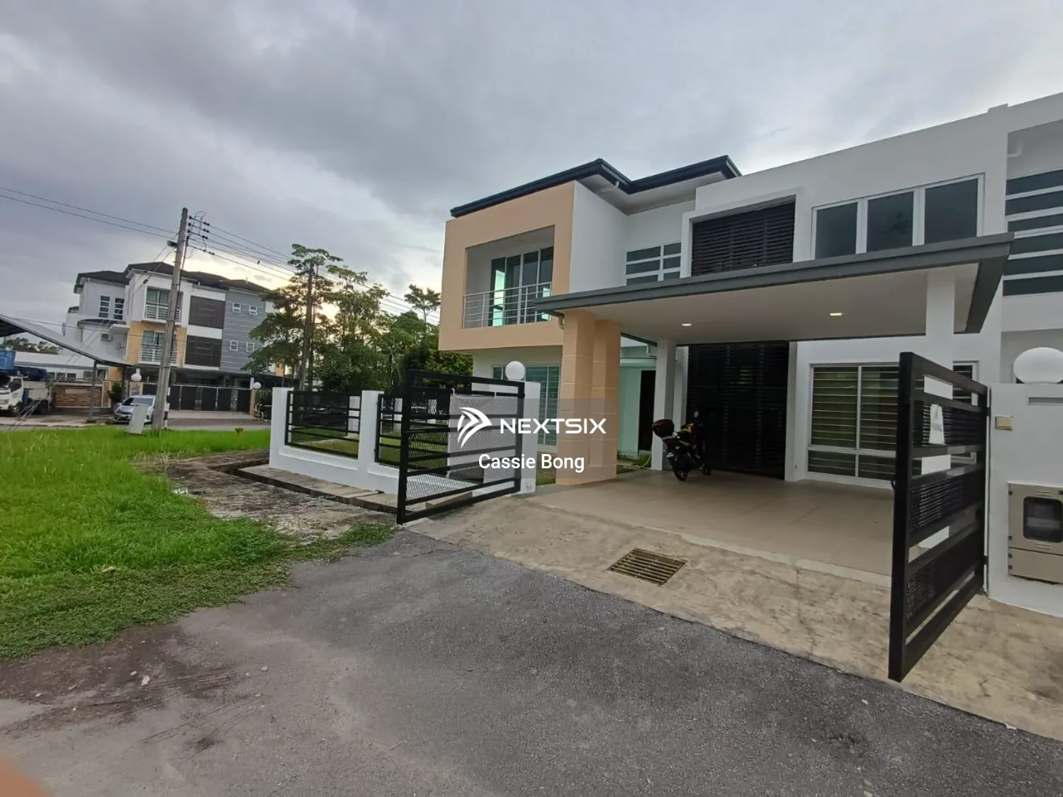 Semi-detached House For Sale in Kuching Sarawak