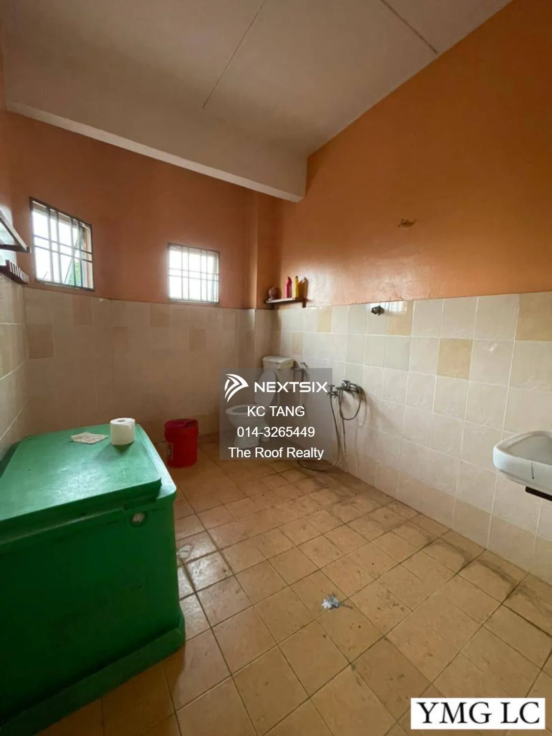 Semi-detached House For Sale in Klang Selangor - Image 10