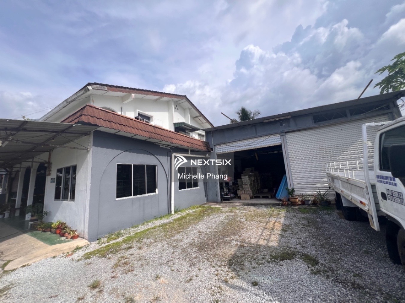 Semi-detached House For Sale in Kuching Sarawak