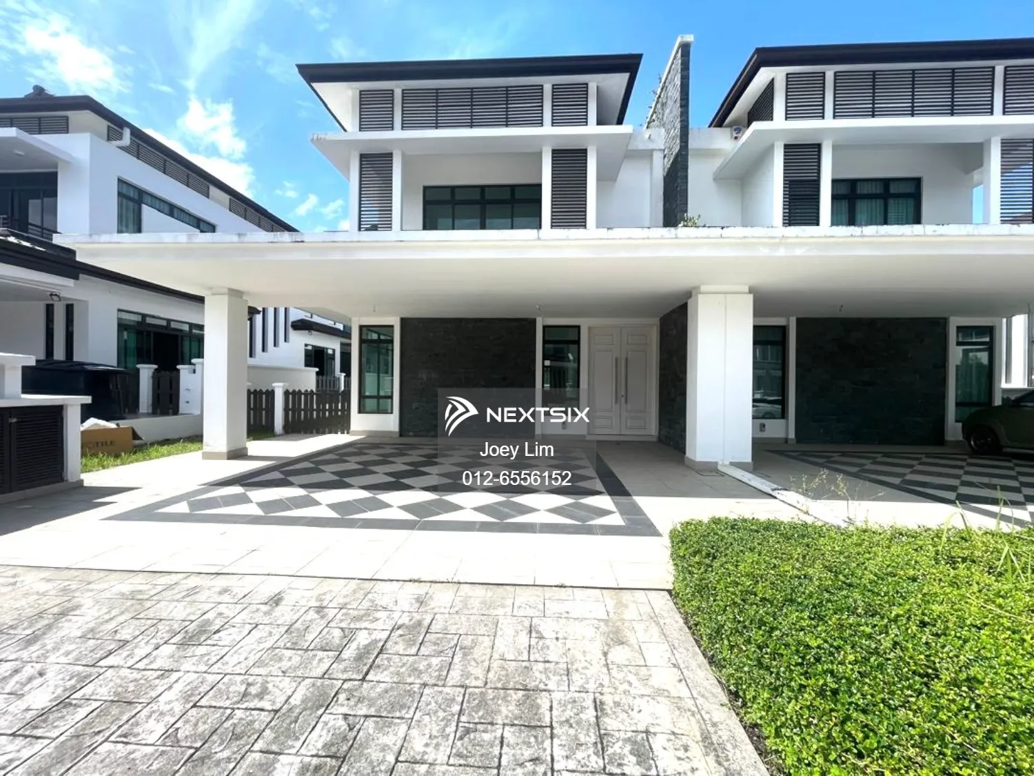 Semi-detached House For Sale in Semenyih Selangor