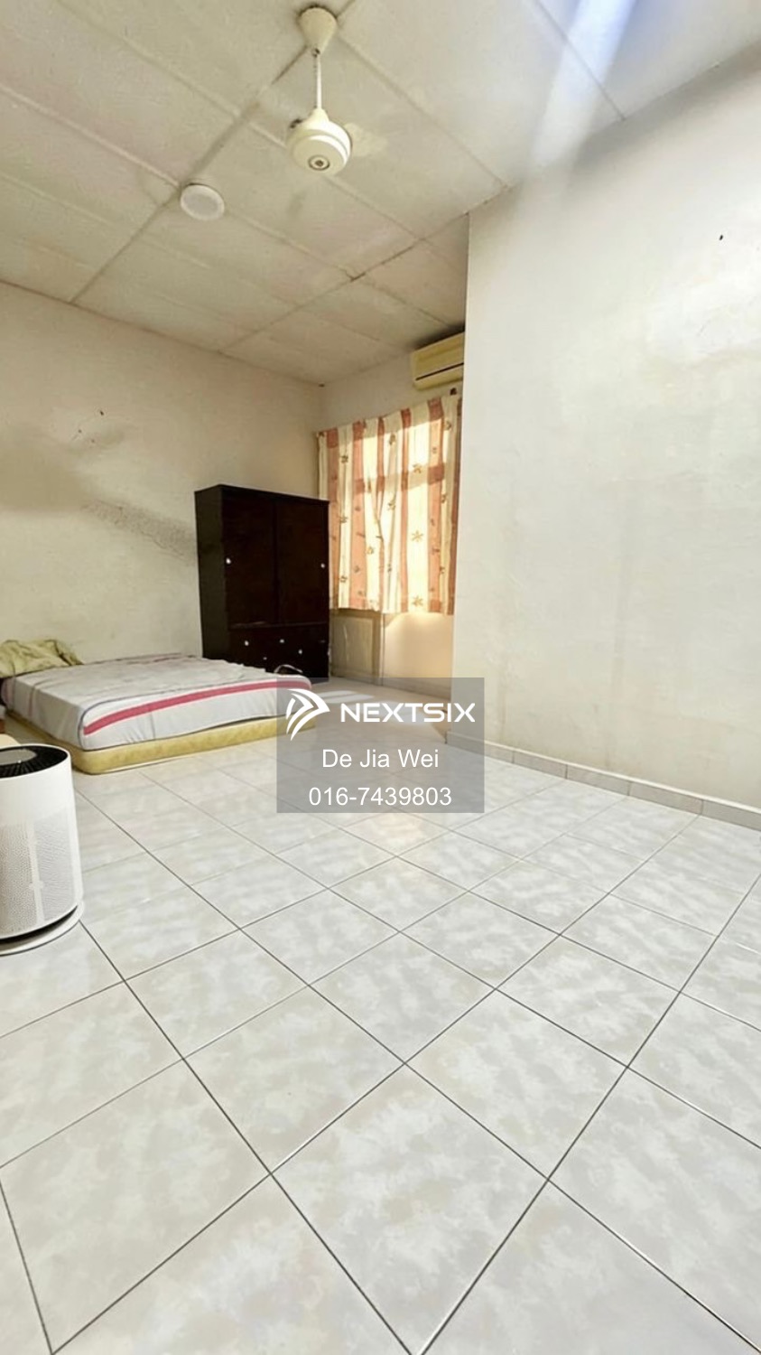 2-sty Terrace/Link House For Sale in Ulu Tiram Johor - Image 8