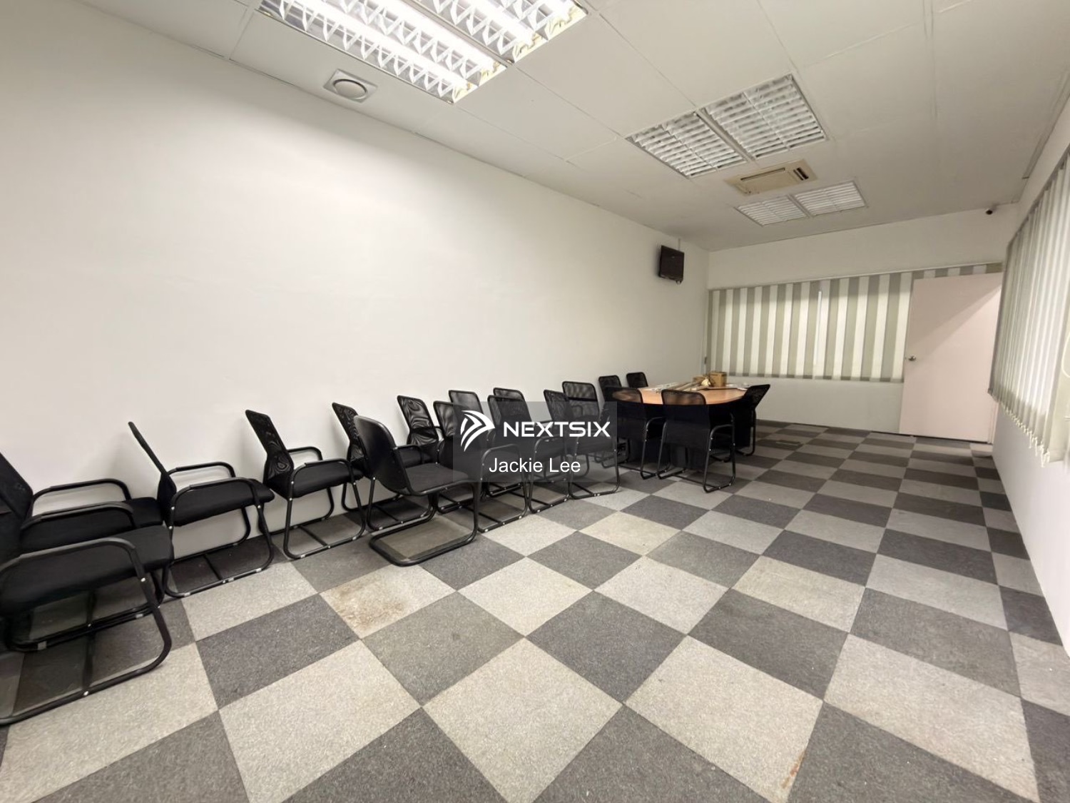 Shop For Rent in Kuching Sarawak - Image 5