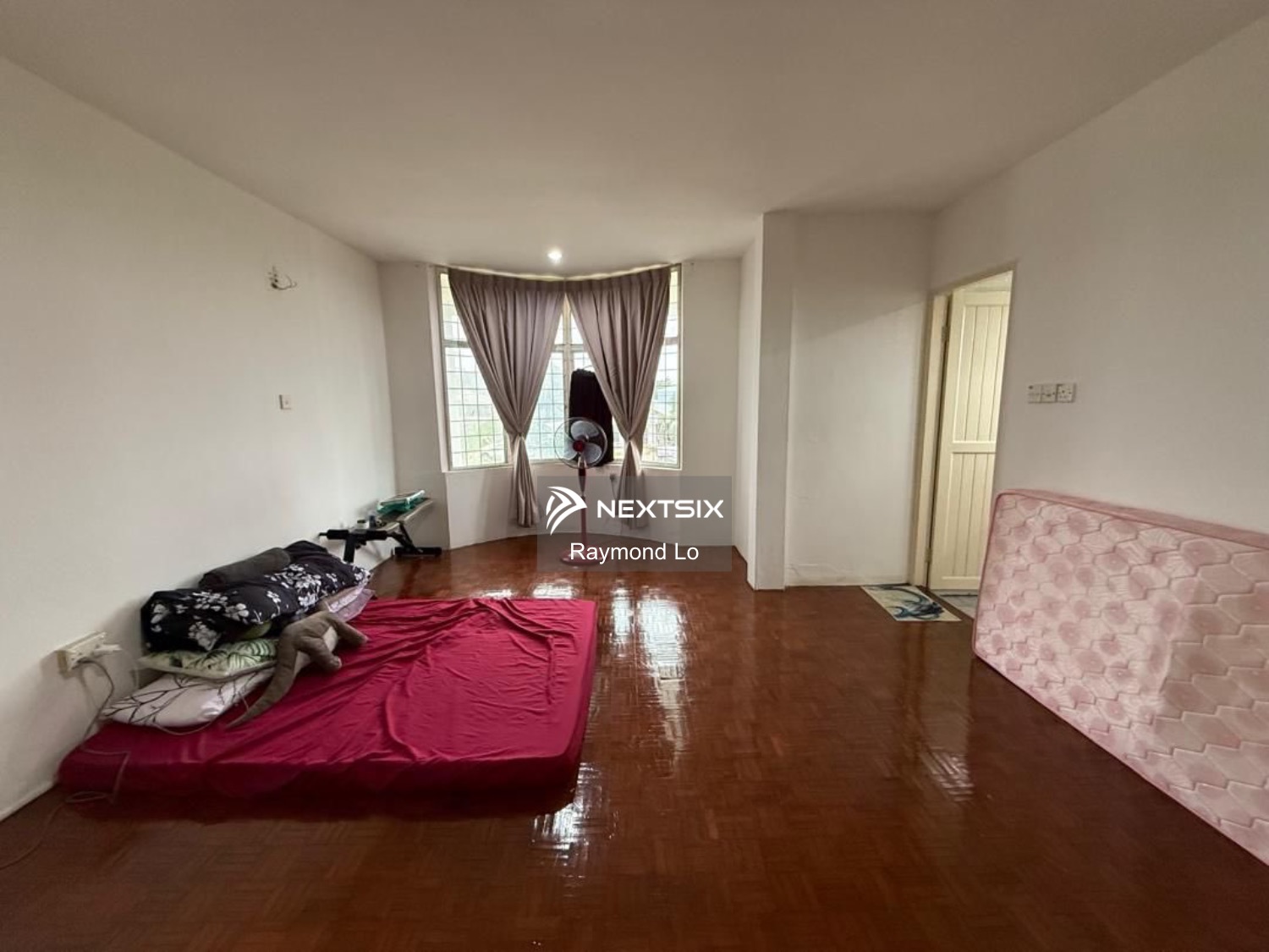 Semi-detached House For Sale in Kuching Sarawak - Image 11