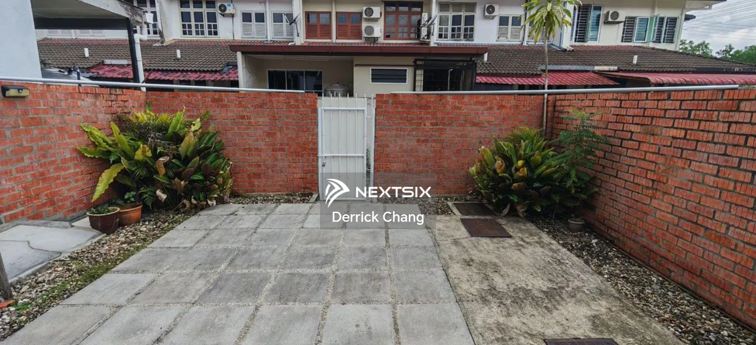2-sty Terrace/Link House For Sale in Kuching Sarawak - Image 5