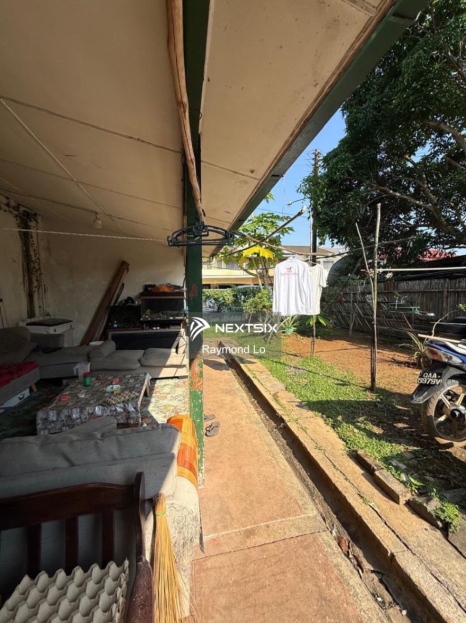 Semi-detached House For Sale in Kuching Sarawak - Image 12