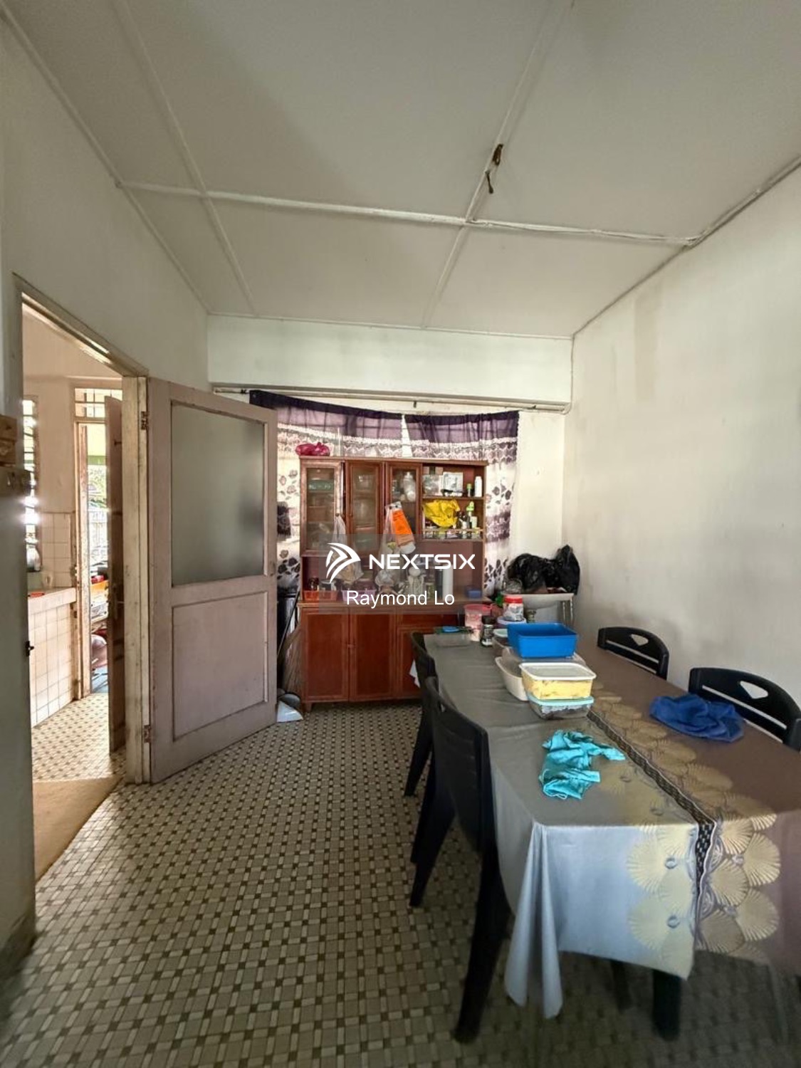 Semi-detached House For Sale in Kuching Sarawak - Image 9