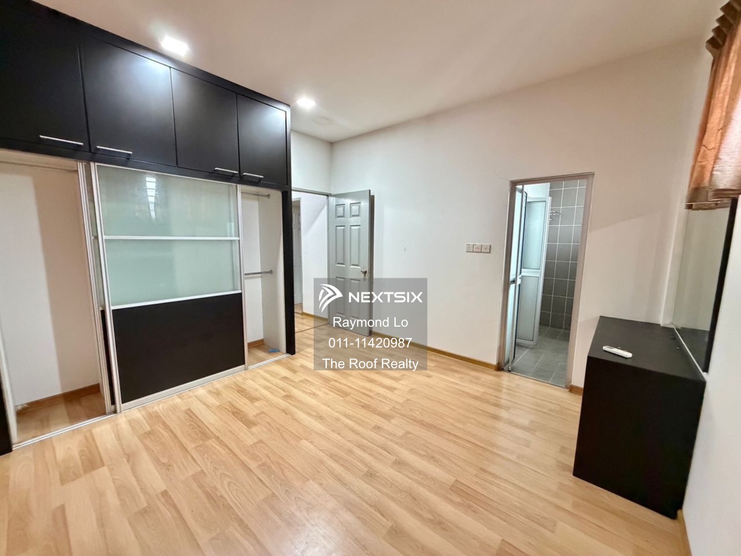 1.5-sty Terrace/Link House For Sale in Kuching Sarawak - Image 7
