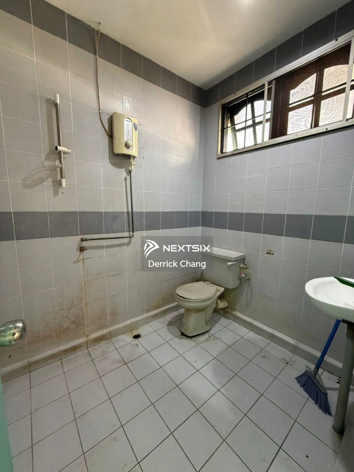 Semi-detached House For Sale in Kuching Sarawak - Image 5
