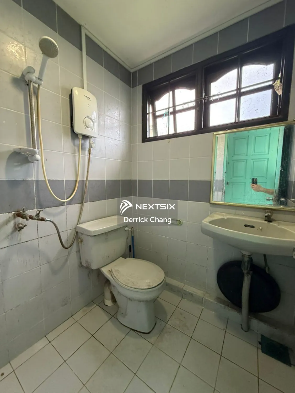Semi-detached House For Sale in Kuching Sarawak - Image 8