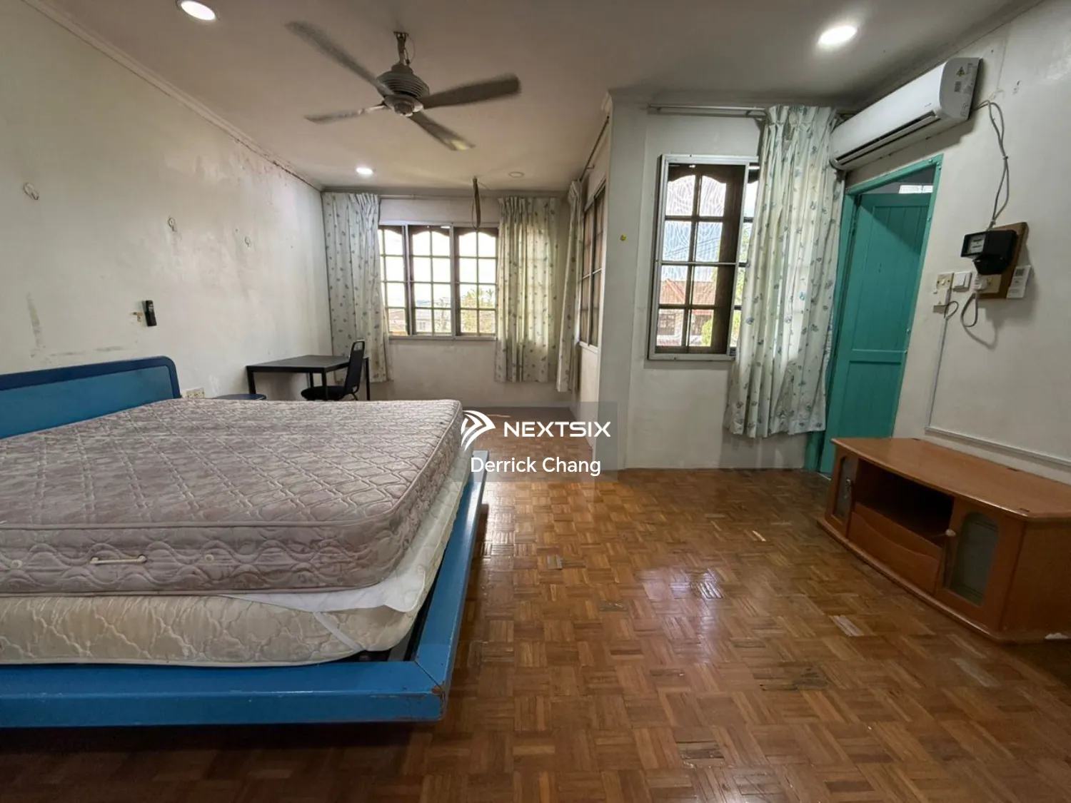 Semi-detached House For Sale in Kuching Sarawak - Image 9