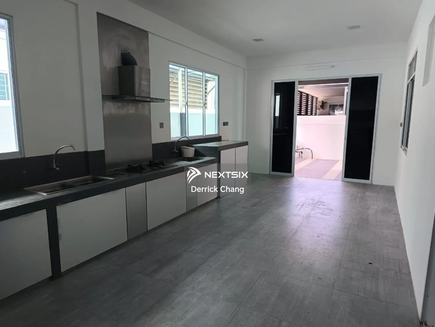 Semi-detached House For Sale in Kota Samarahan Sarawak - Image 12