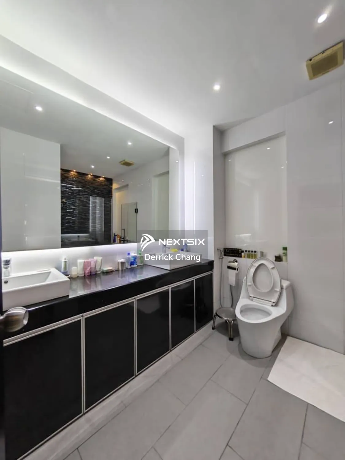 Semi-detached House For Sale in Kuching Sarawak - Image 19