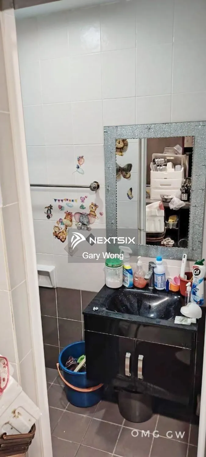 Townhouse For Sale in Seri Kembangan Selangor - Image 6