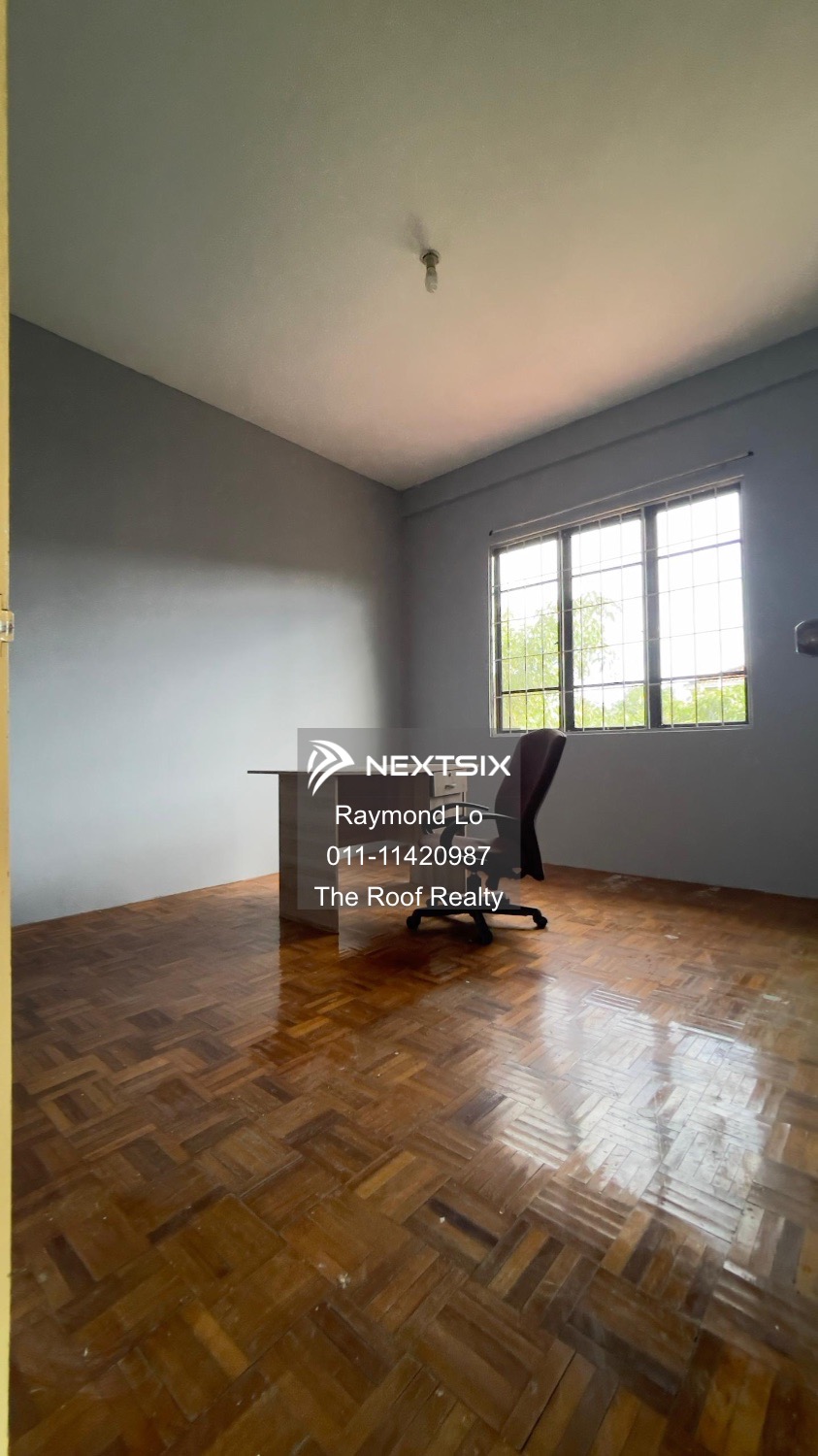 Semi-detached House For Sale in Kuching Sarawak - Image 8