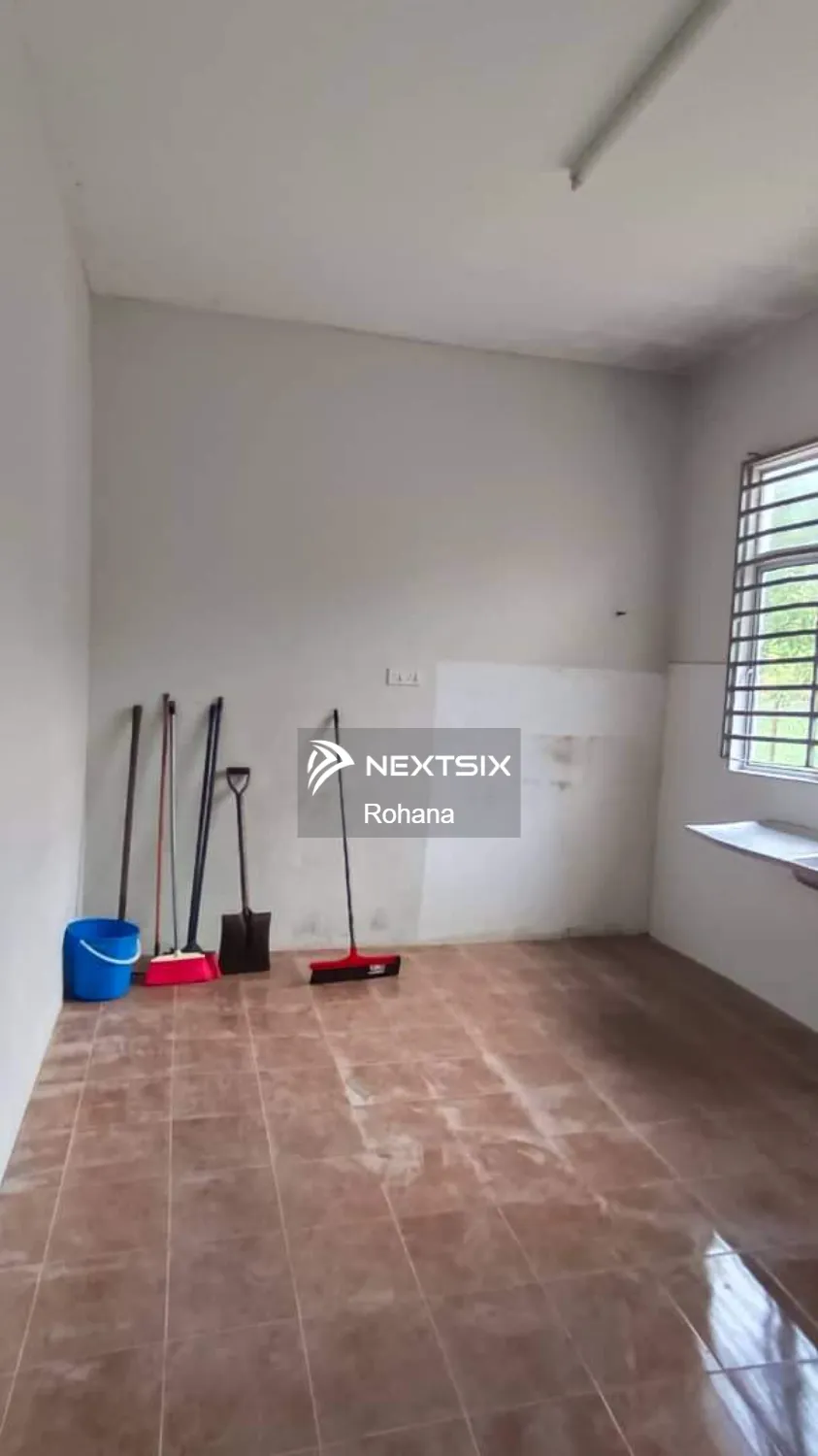 Semi-detached House For Sale in Kuantan Pahang - Image 10