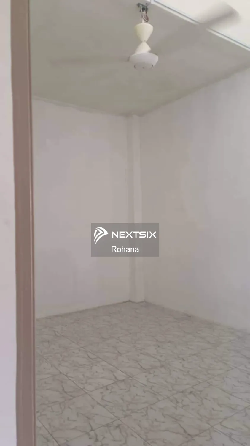 Semi-detached House For Sale in Kuantan Pahang - Image 6