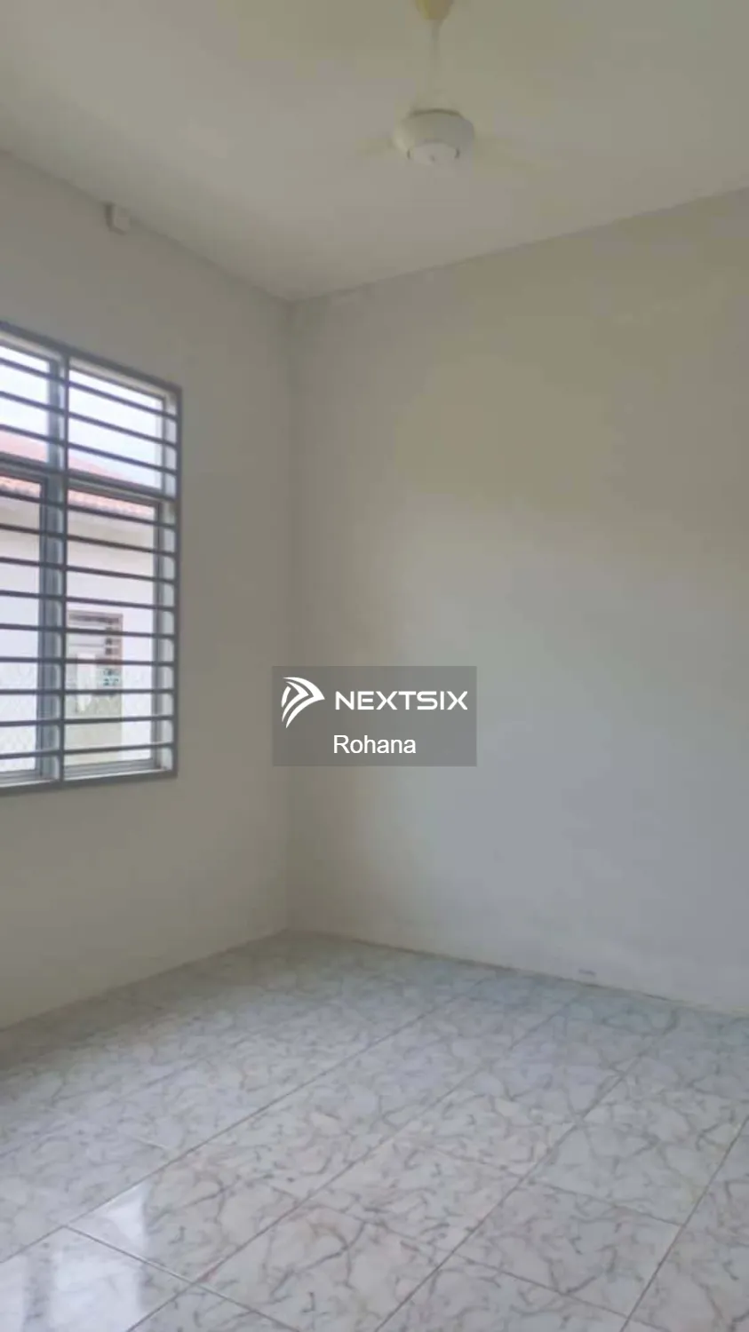 Semi-detached House For Sale in Kuantan Pahang - Image 8