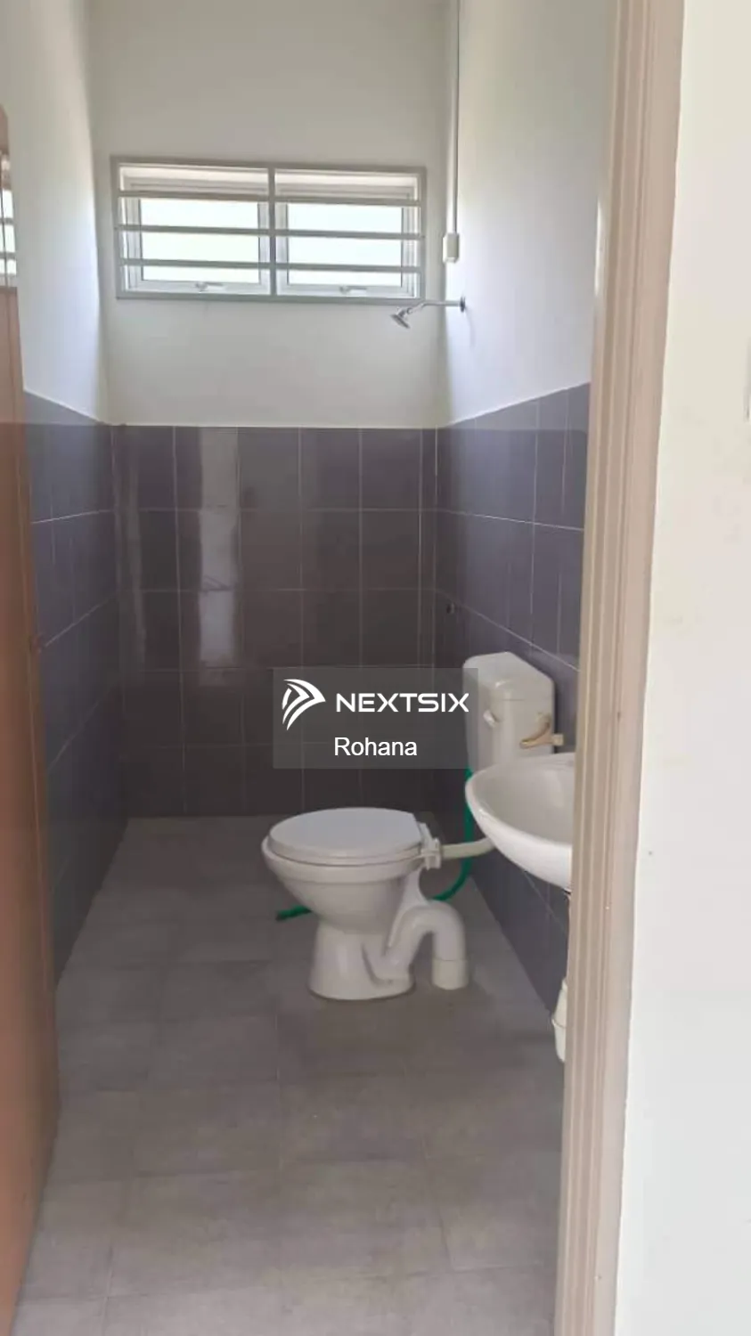 Semi-detached House For Sale in Kuantan Pahang - Image 9