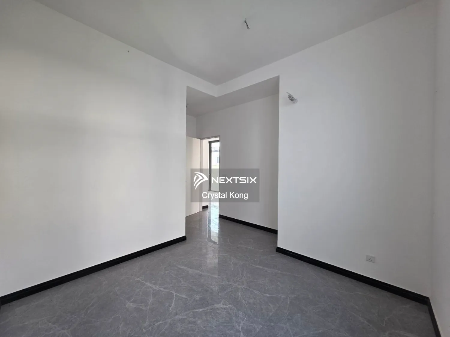Semi-detached House For Sale in Setia Tropika Johor - Image 16