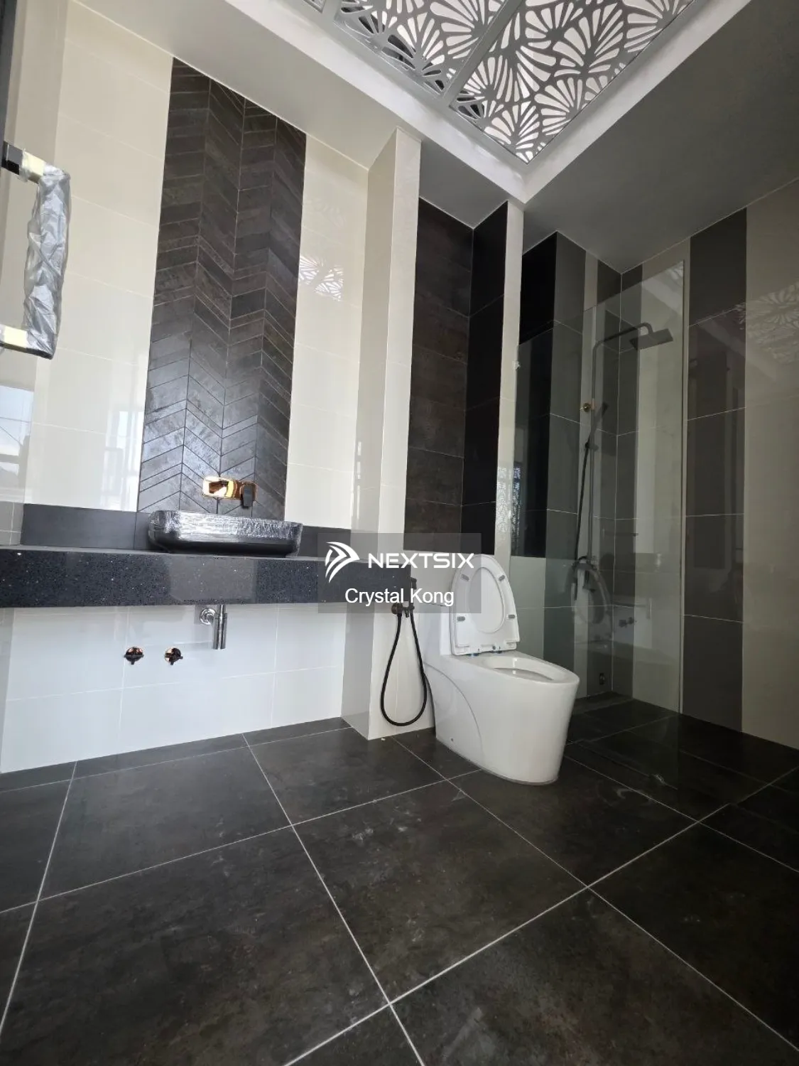 Semi-detached House For Sale in Setia Tropika Johor - Image 8