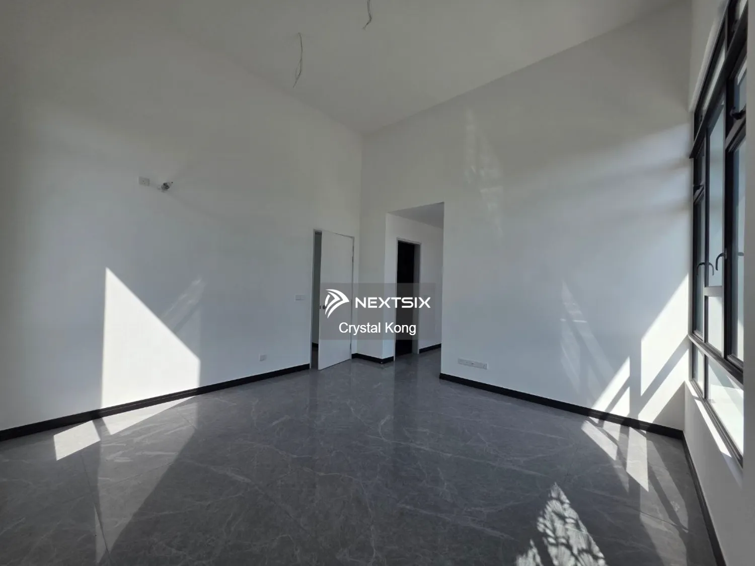 Semi-detached House For Sale in Setia Tropika Johor - Image 9