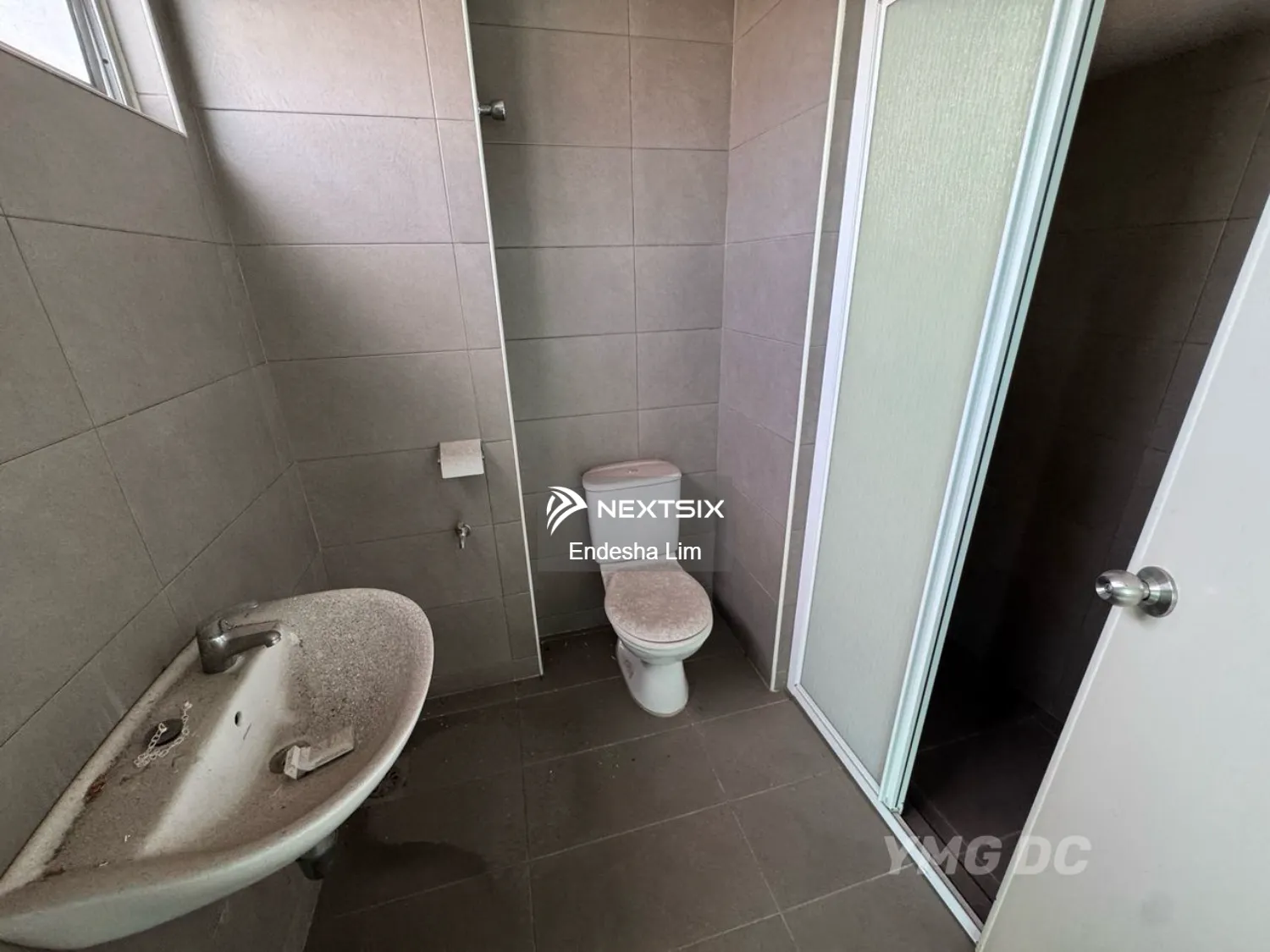 3-sty Terrace/Link House For Sale in Klang Selangor - Image 10