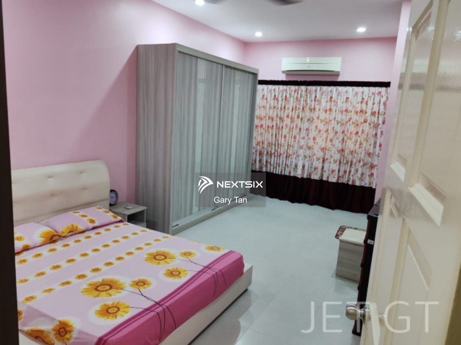 Semi-detached House For Sale in Klang Selangor - Image 9