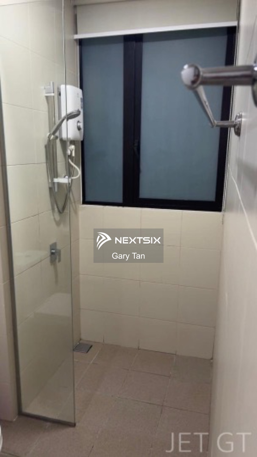 Serviced Residence For Sale in Glenmarie Selangor - Image 6