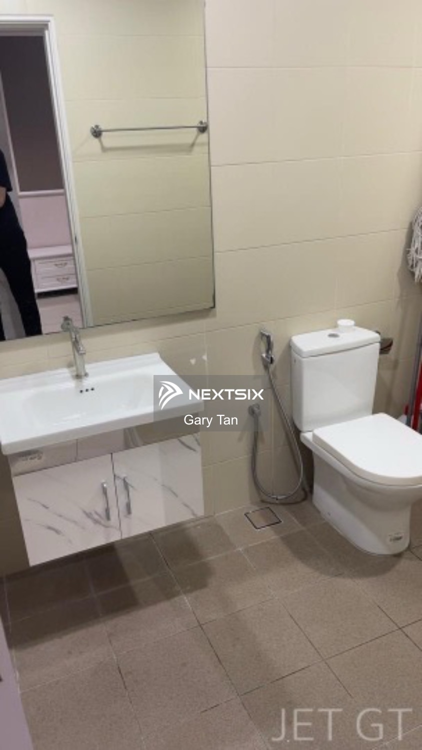 Serviced Residence For Sale in Glenmarie Selangor - Image 7