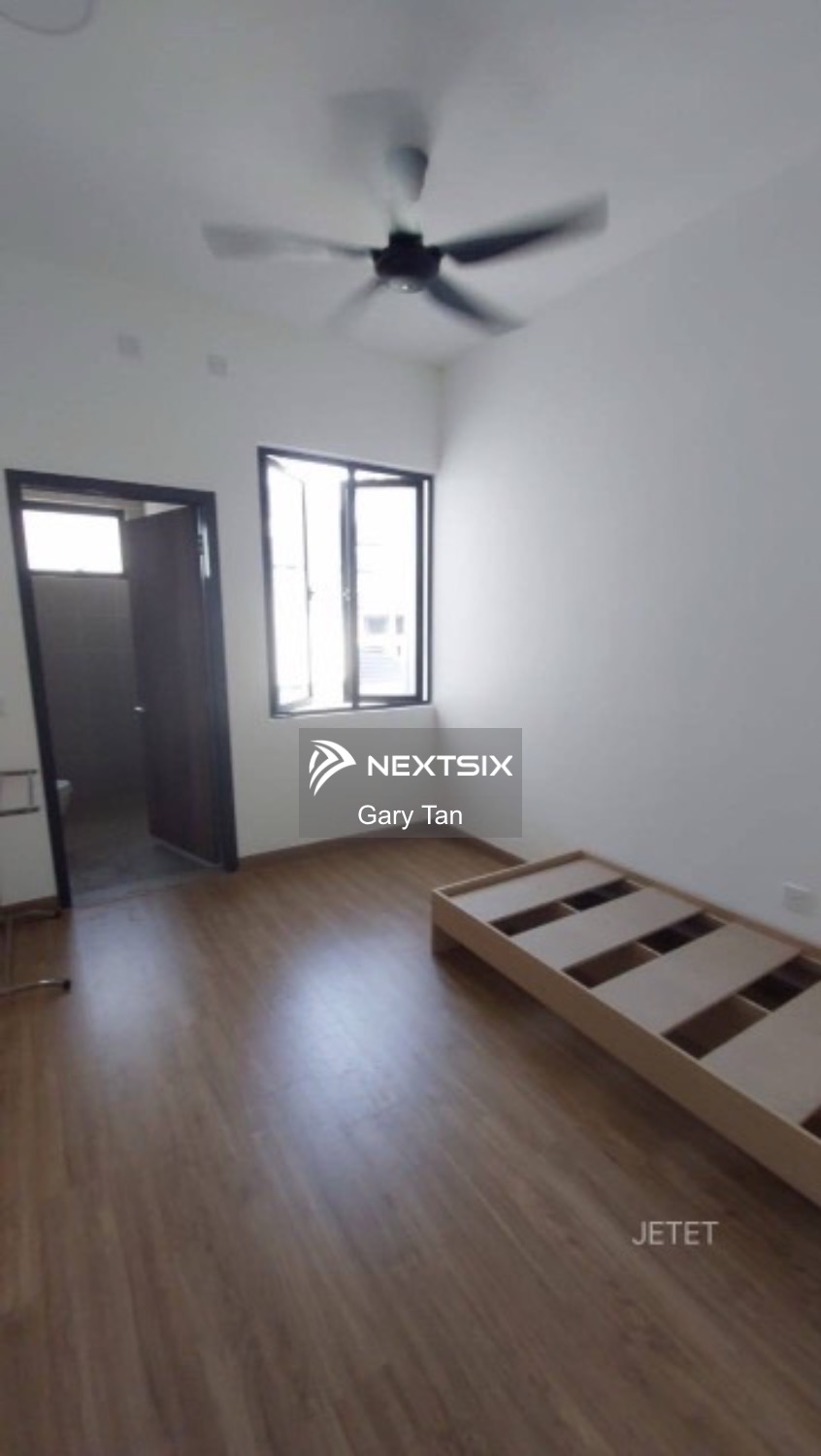 2-sty Terrace/Link House For Sale in Bandar Bukit Raja Selangor - Image 6
