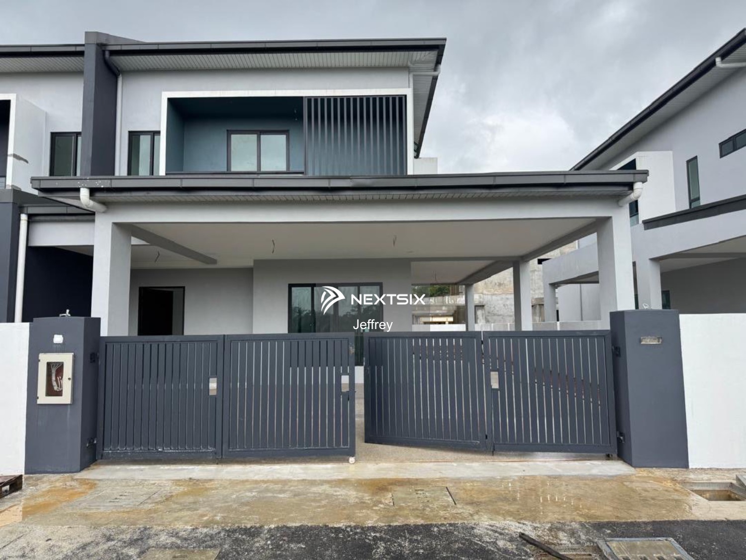 Semi-detached House For Sale in Kuching Sarawak