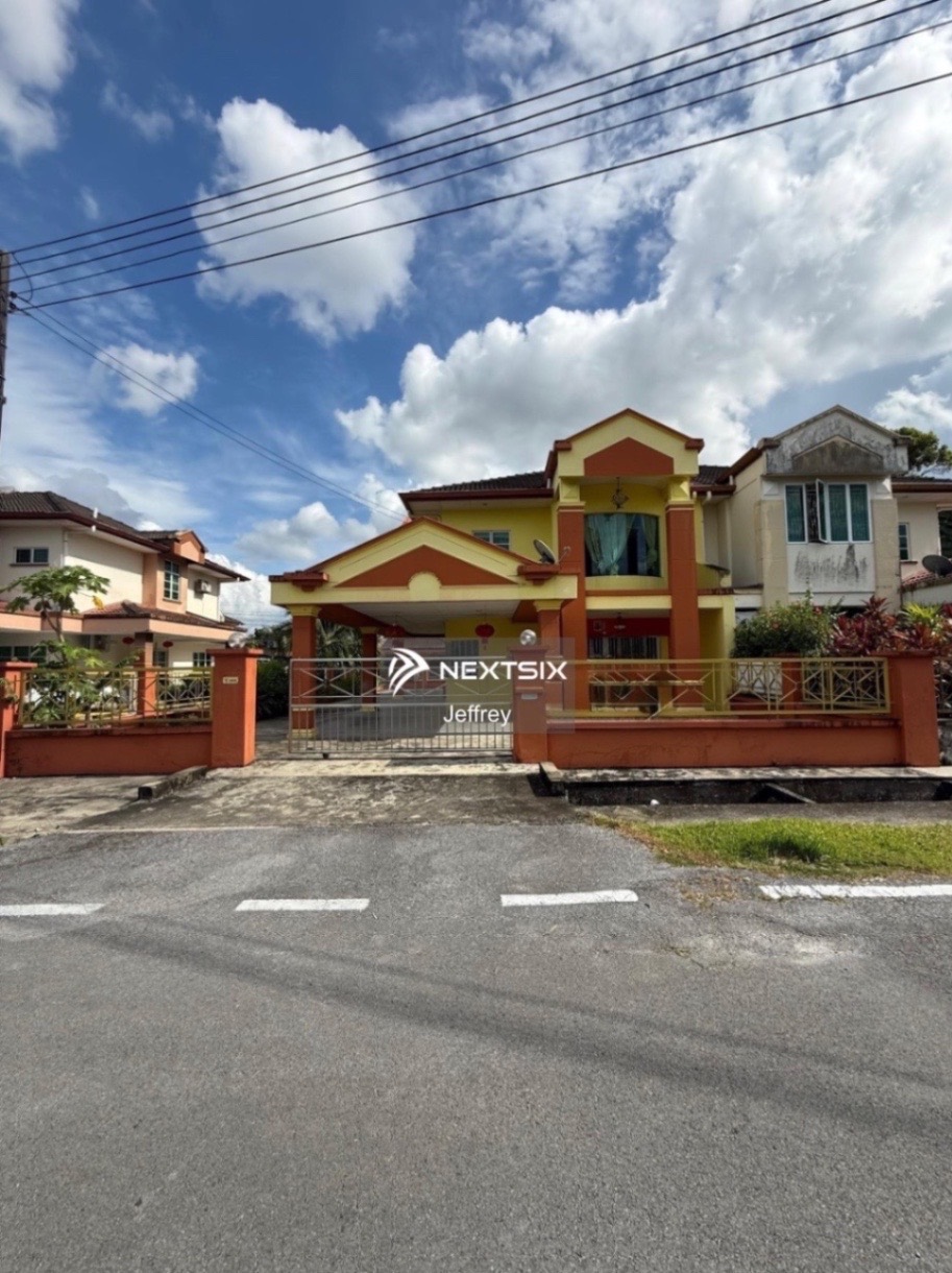 Semi-detached House For Sale in Kuching Sarawak