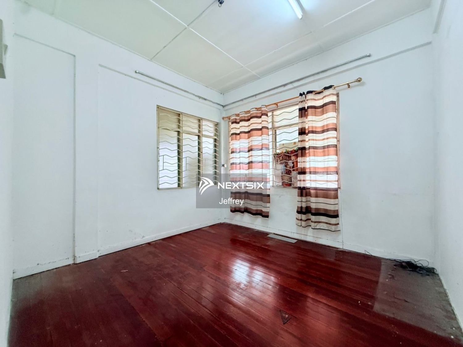 1-sty Terrace/Link House For Sale in Kuching Sarawak - Image 5