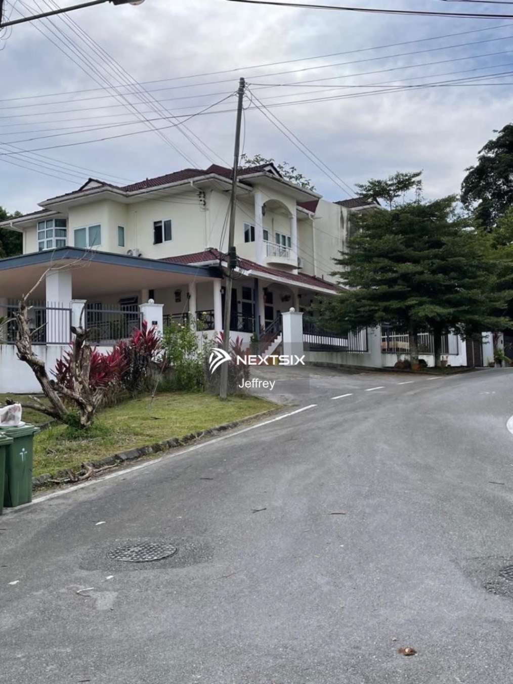 Semi-detached House For Sale in Kuching Sarawak