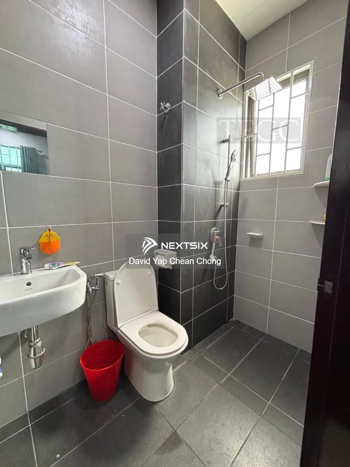 Semi-detached House For Sale in Klang Selangor - Image 11
