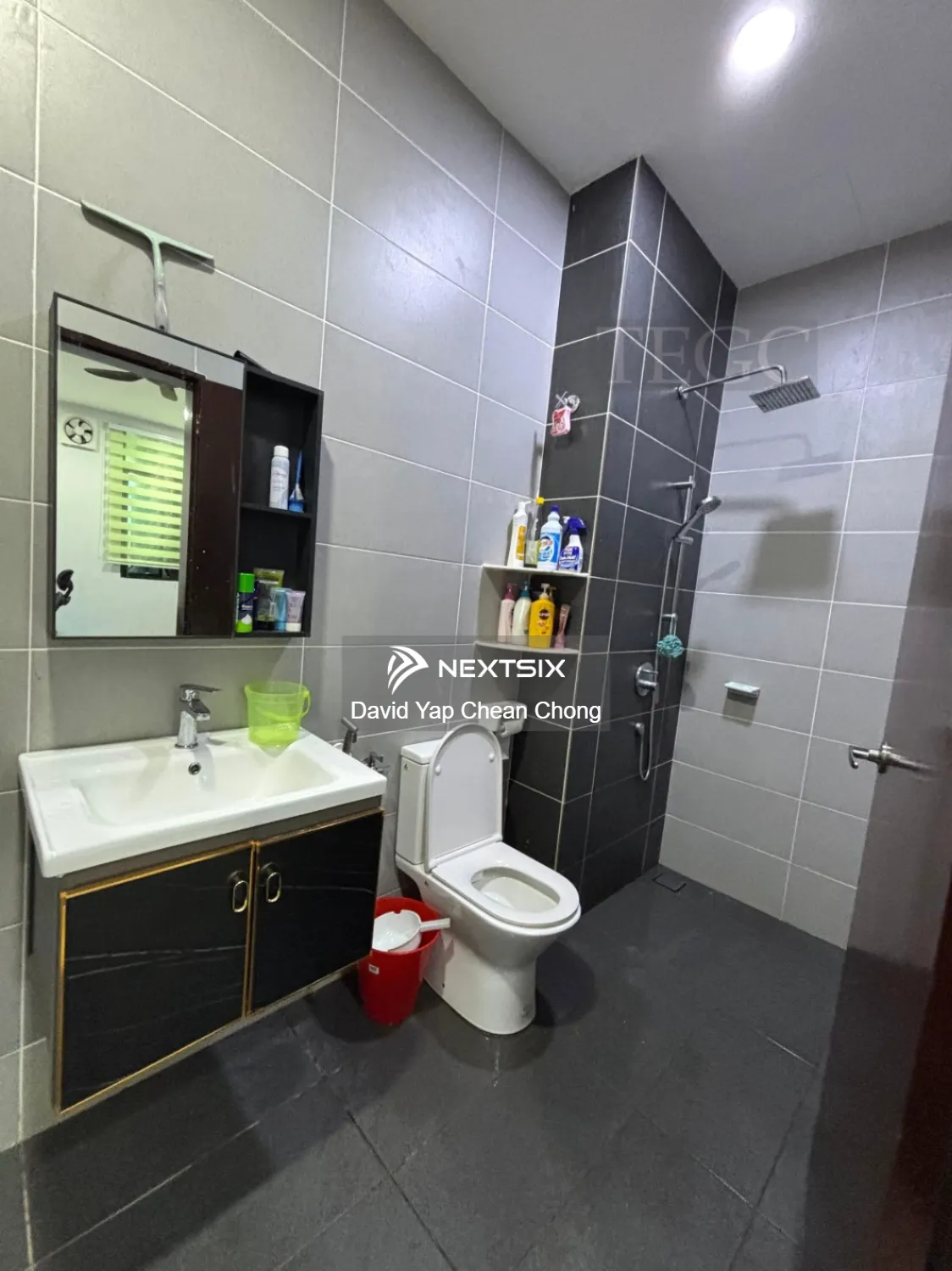 Semi-detached House For Sale in Klang Selangor - Image 12