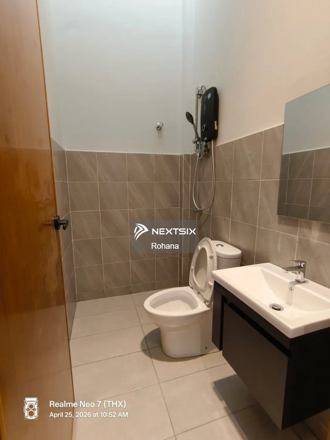 Semi-detached House For Sale in Balok Pahang - Image 11