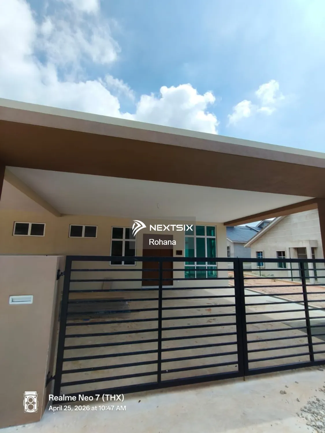 Semi-detached House For Sale in Balok Pahang - Image 5