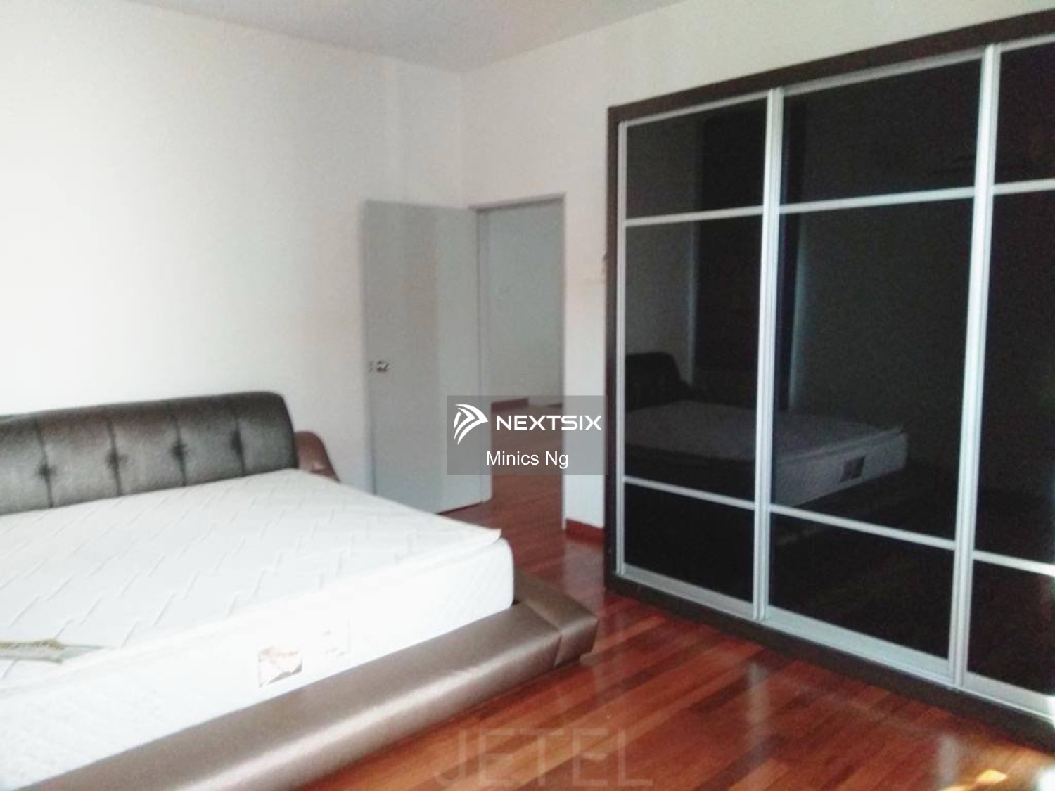 Semi-detached House For Sale in Klang Selangor - Image 9