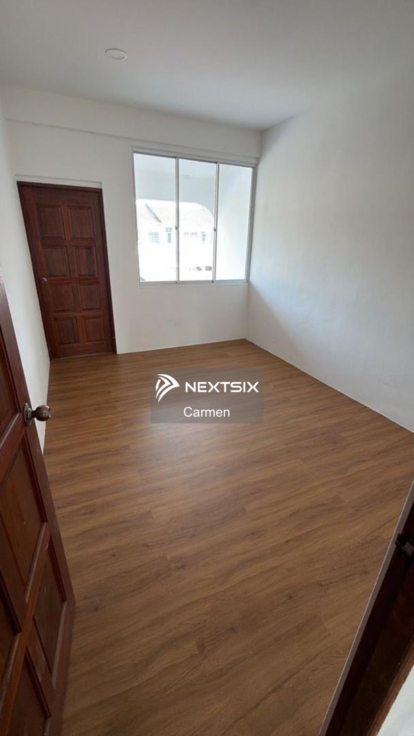 2-sty Terrace/Link House For Sale in Kuching Sarawak - Image 10