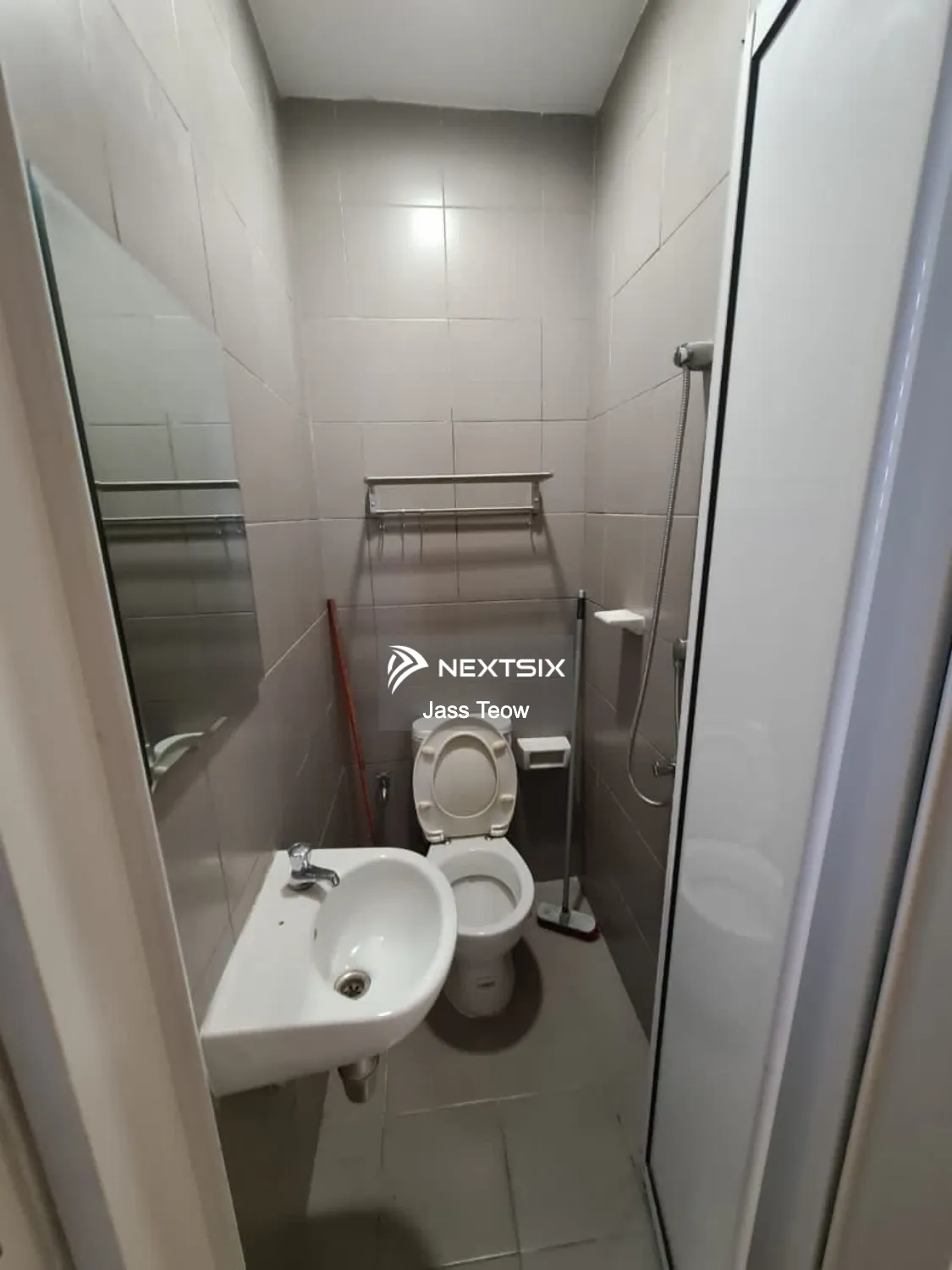 Serviced Residence For Sale in KL City Wilayah Persekutuan Kuala Lumpur - Image 5
