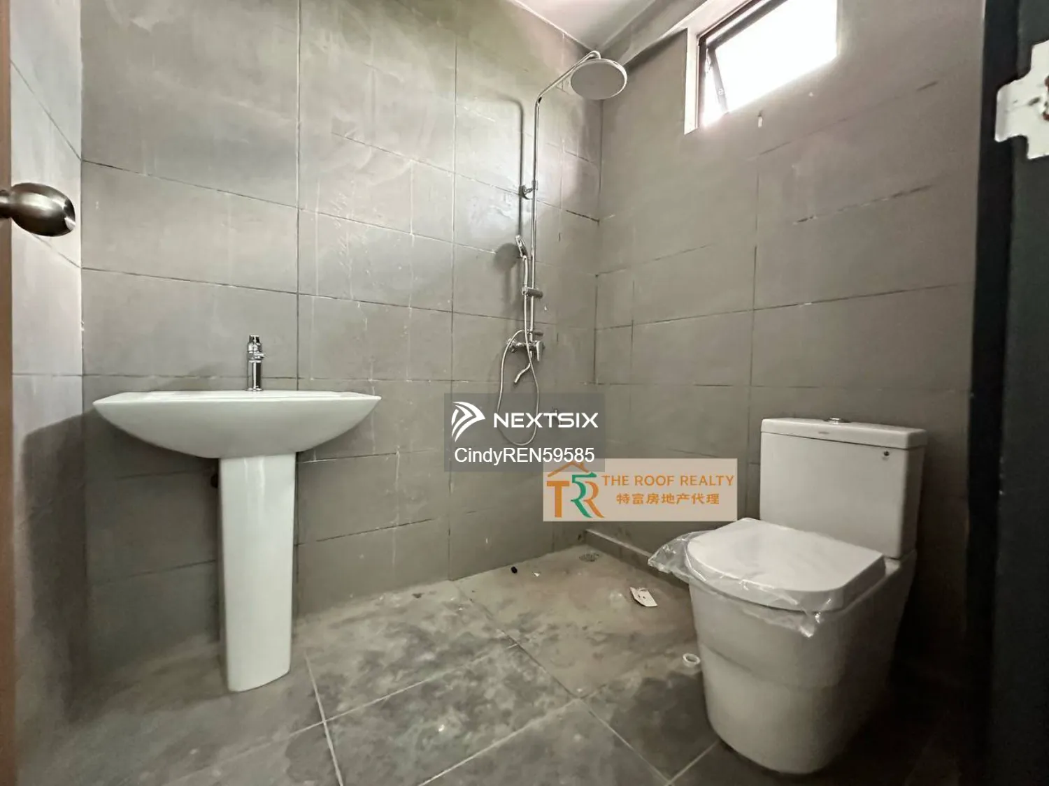 Semi-detached House For Sale in Miri Sarawak - Image 10