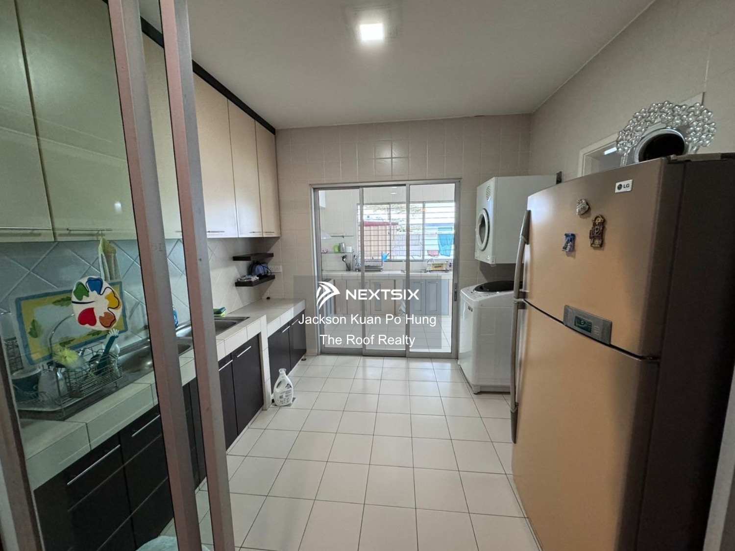 Semi-detached House For Sale in Kuching Sarawak - Image 6