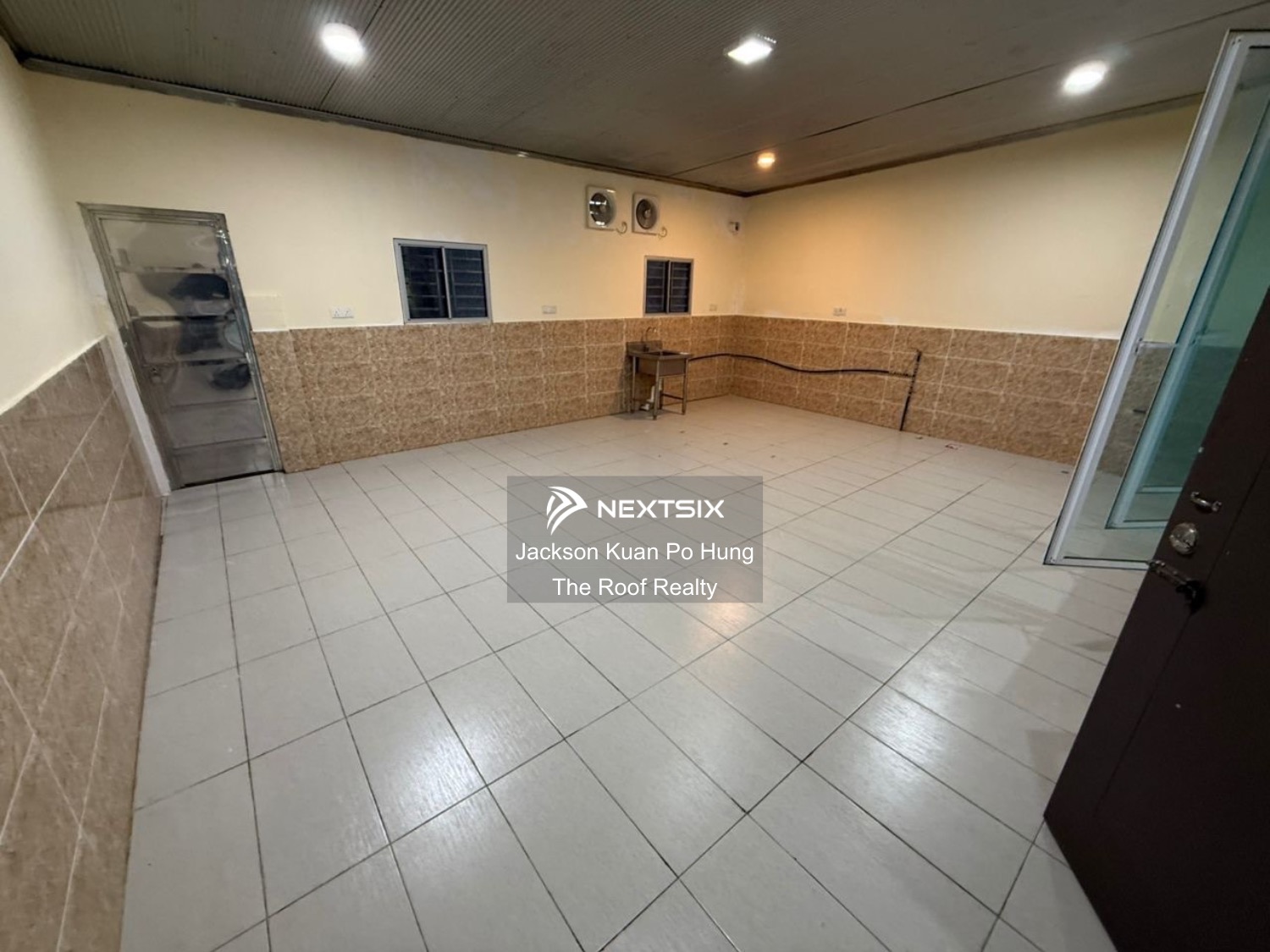 2.5-sty Terrace/Link House For Sale in Kuching Sarawak - Image 5