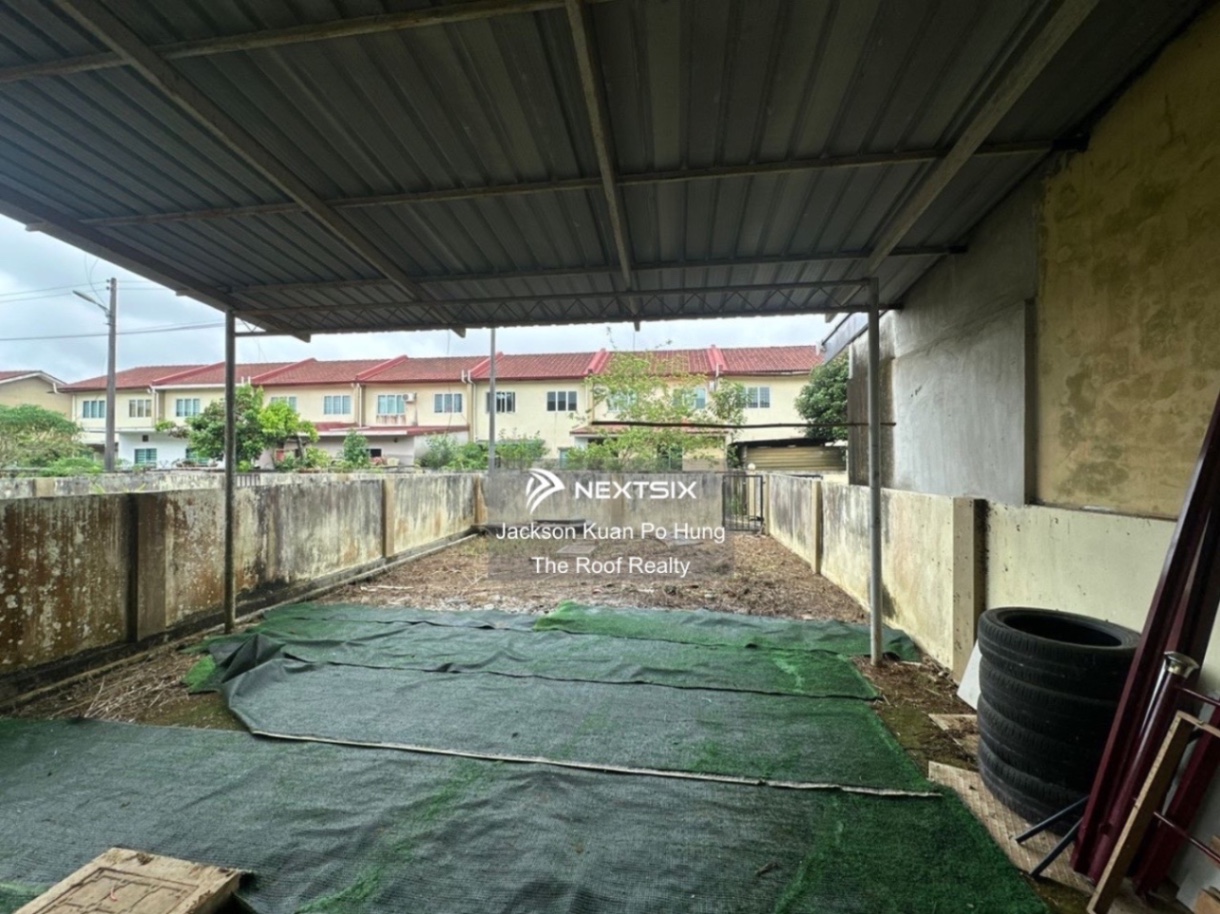 2-sty Terrace/Link House For Sale in Kuching Sarawak - Image 9