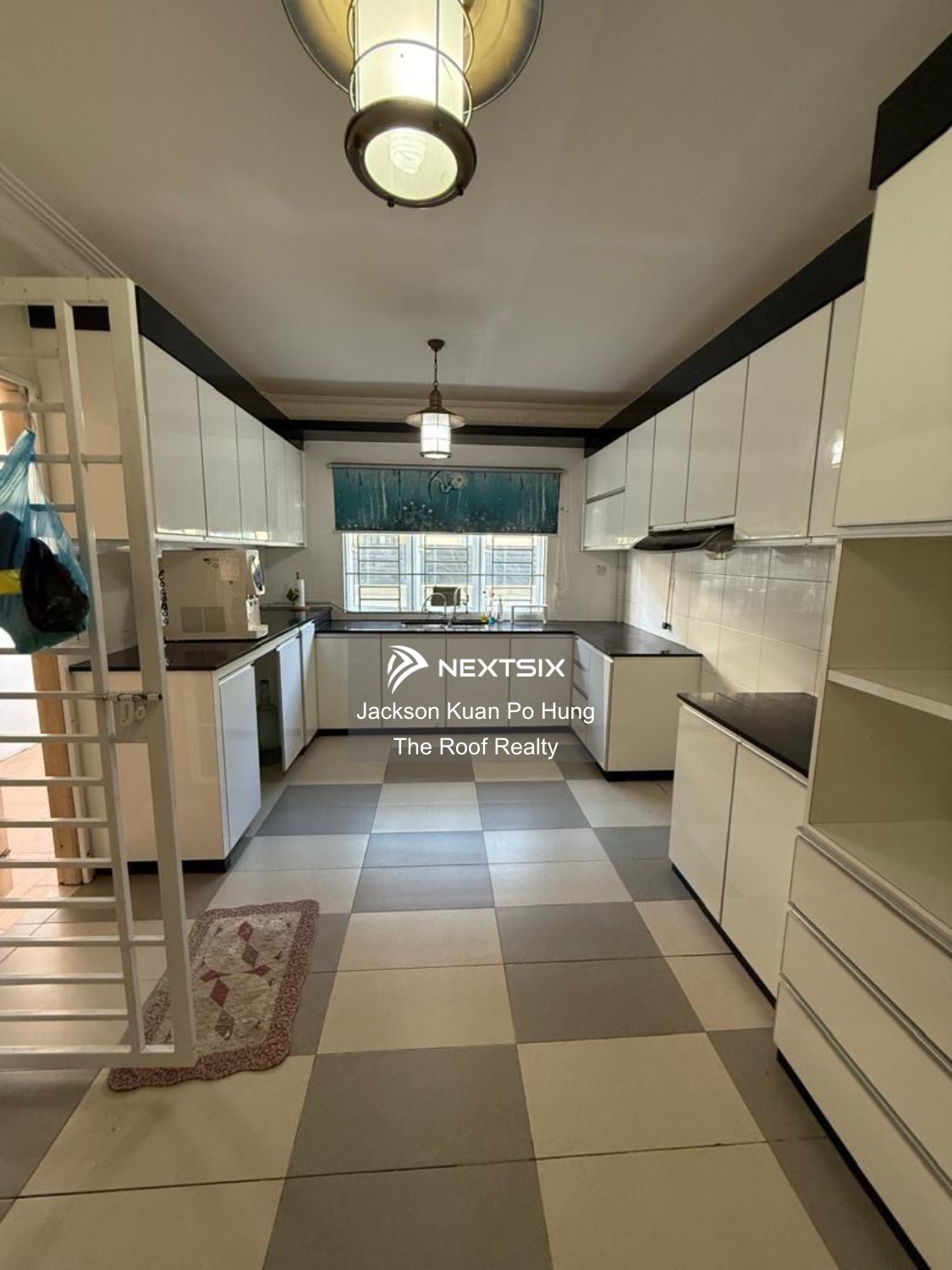Semi-detached House For Sale in Kota Samarahan Sarawak - Image 10